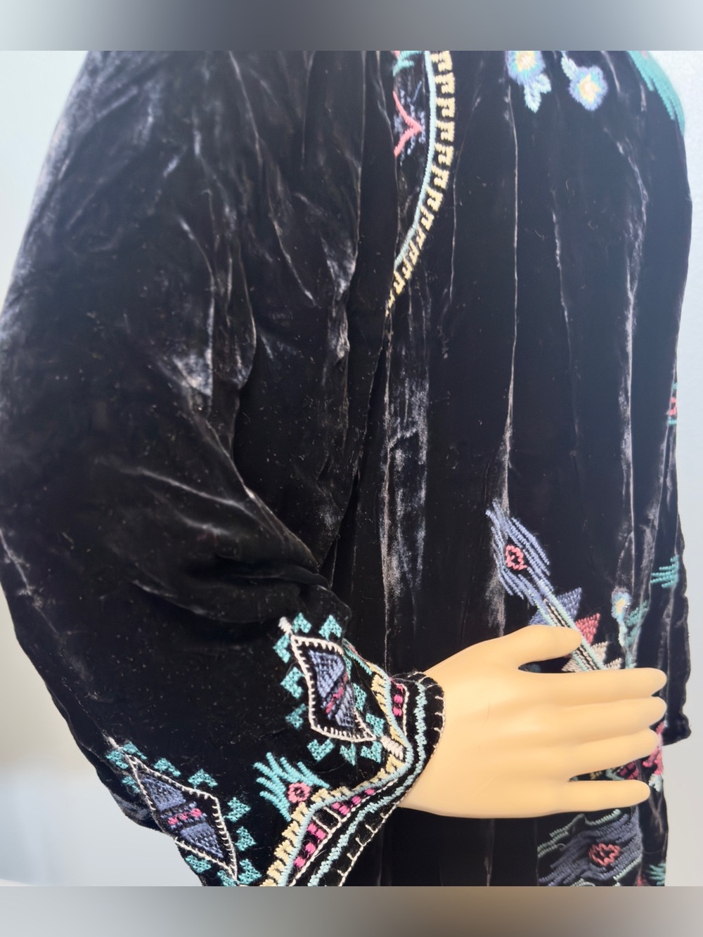 JOHNNY WAS Aveza Black Velvet Embroidered Kimono Jacket Plus Size 2X - Picture 9 of 11